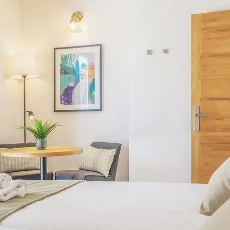 Boutique By Lanzarote Retreats - Private Pool - 1 Min Walk To Sea Pool * Charco del Palo