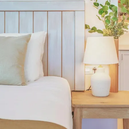 Villa Boutique By Lanzarote Retreats - Private Pool - 1 Min Walk To Sea Pool