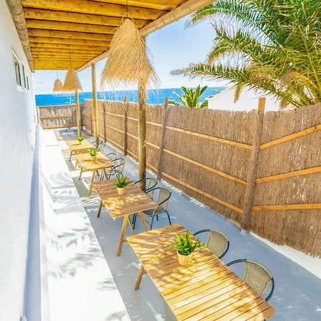 Villa Boutique By Lanzarote Retreats - Private Pool - 1 Min Walk To Sea Pool *