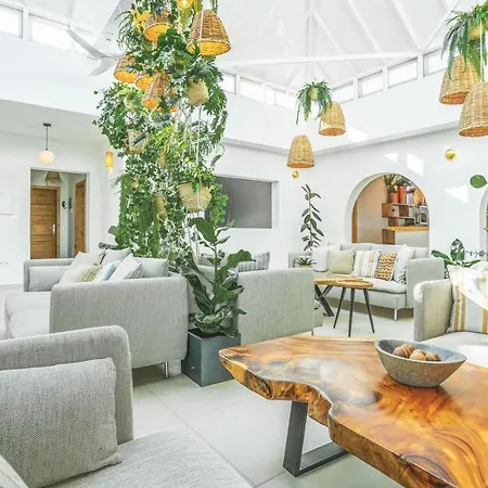 Boutique By Lanzarote Retreats - Private Pool - 1 Min Walk To Sea Pool Villa *