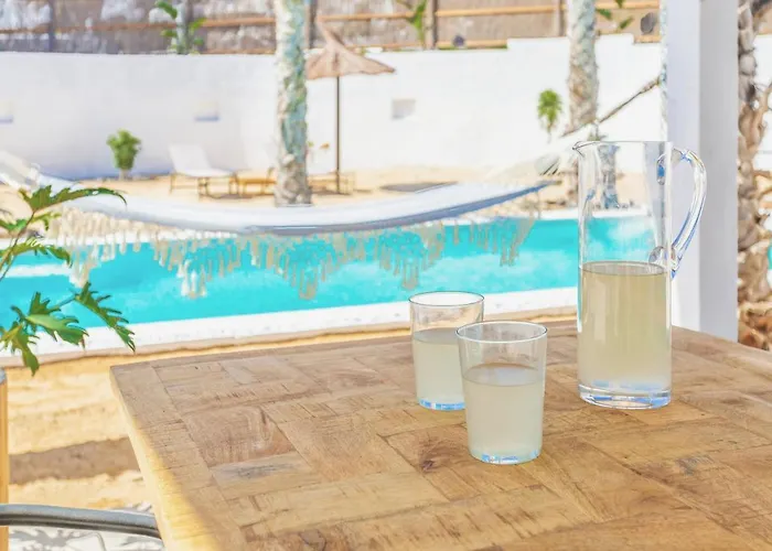 Villa Boutique By Lanzarote Retreats - Private Pool - 1 Min Walk To Sea Pool *