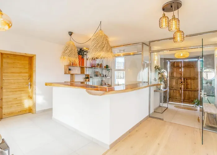 Villa Boutique By Lanzarote Retreats - Private Pool - 1 Min Walk To Sea Pool *