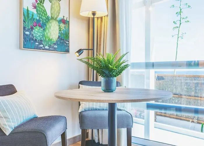 Villa Boutique By Lanzarote Retreats - Private Pool - 1 Min Walk To Sea Pool