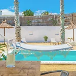 Boutique By Lanzarote Retreats - Private Pool - 1 Min Walk To Sea Pool *