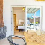 Boutique By Lanzarote Retreats - Private Pool - 1 Min Walk To Sea Pool