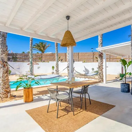 Boutique By Lanzarote Retreats - Private Pool - 1 Min Walk To Sea Pool * Charco del Palo