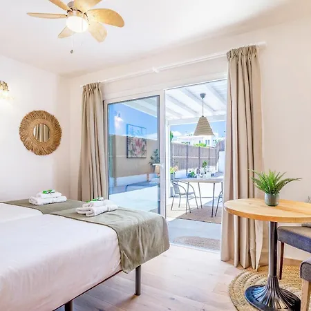 فيلة Boutique By Lanzarote Retreats - Private Pool - 1 Min Walk To Sea Pool *