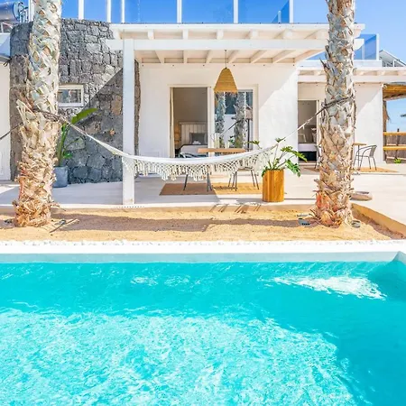 Boutique By Lanzarote Retreats - Private Pool - 1 Min Walk To Sea Pool Βίλα Charco del Palo