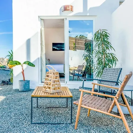 Boutique By Lanzarote Retreats - Private Pool - 1 Min Walk To Sea Pool تشاركو ديل بالو