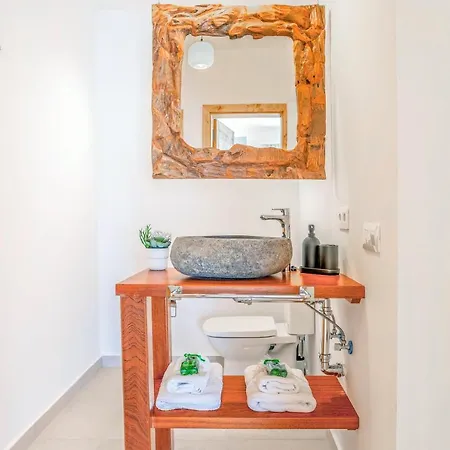 Villa Boutique By Lanzarote Retreats - Private Pool - 1 Min Walk To Sea Pool *
