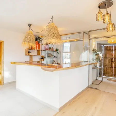 Βίλα Boutique By Lanzarote Retreats - Private Pool - 1 Min Walk To Sea Pool *