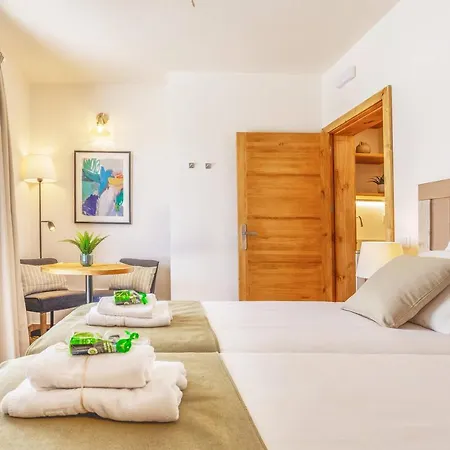 Boutique By Lanzarote Retreats - Private Pool - 1 Min Walk To Sea Pool * Charco del Palo