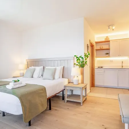 Βίλα Boutique By Lanzarote Retreats - Private Pool - 1 Min Walk To Sea Pool *