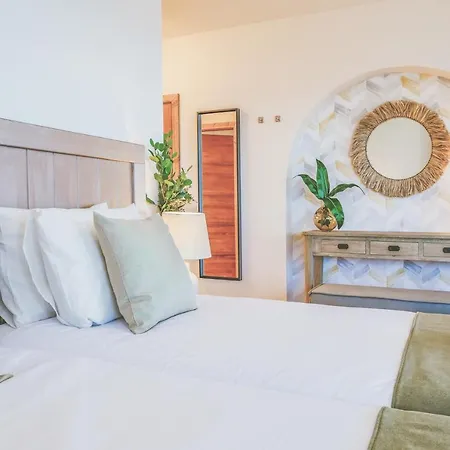 Boutique By Lanzarote Retreats - Private Pool - 1 Min Walk To Sea Pool Βίλα Charco del Palo