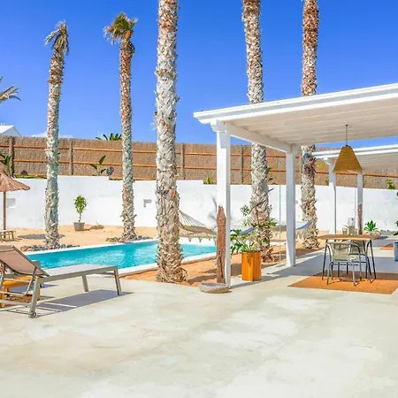 Вилла Boutique By Lanzarote Retreats - Private Pool - 1 Min Walk To Sea Pool *