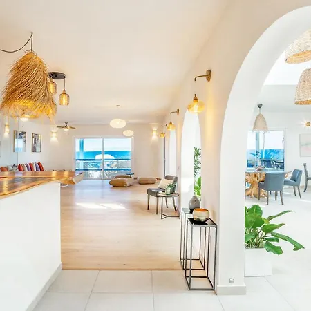 Boutique By Lanzarote Retreats - Private Pool - 1 Min Walk To Sea Pool تشاركو ديل بالو