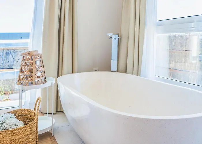 Boutique By Lanzarote Retreats - Private Pool - 1 Min Walk To Sea Pool Вилла