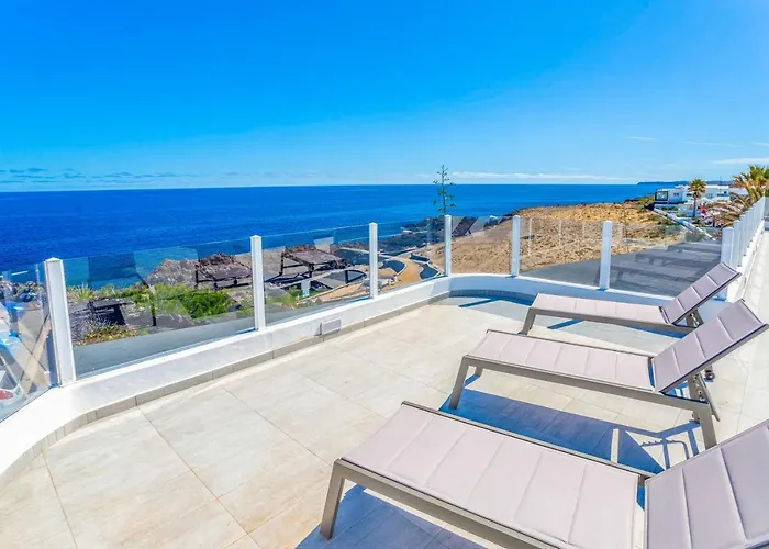 Вилла Boutique By Lanzarote Retreats - Private Pool - 1 Min Walk To Sea Pool Чарко-дель-Пало