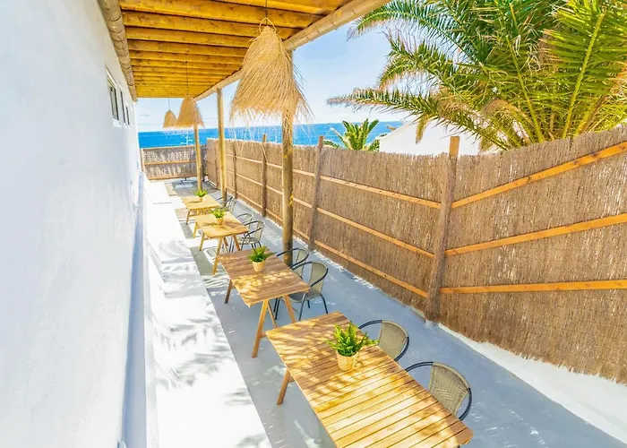 Вилла Boutique By Lanzarote Retreats - Private Pool - 1 Min Walk To Sea Pool *