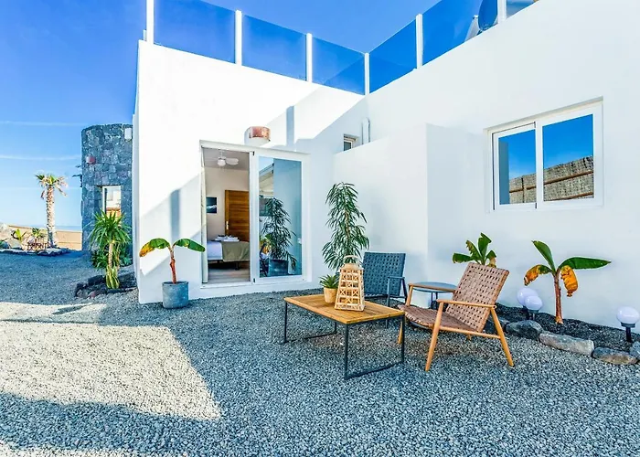 Вилла Boutique By Lanzarote Retreats - Private Pool - 1 Min Walk To Sea Pool *
