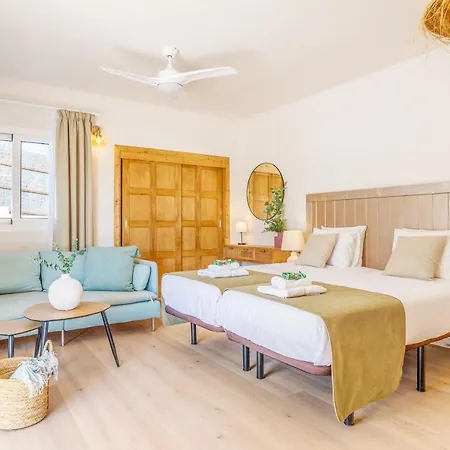 Boutique By Lanzarote Retreats - Private Pool - 1 Min Walk To Sea Pool