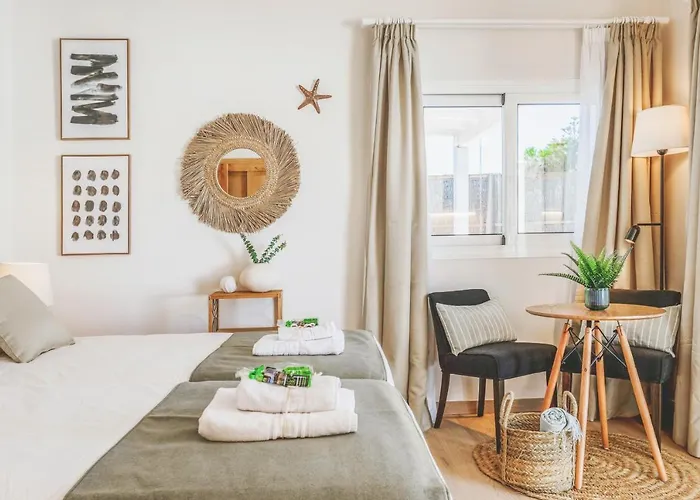 Boutique By Lanzarote Retreats - Private Pool - 1 Min Walk To Sea Pool * Charco del Palo