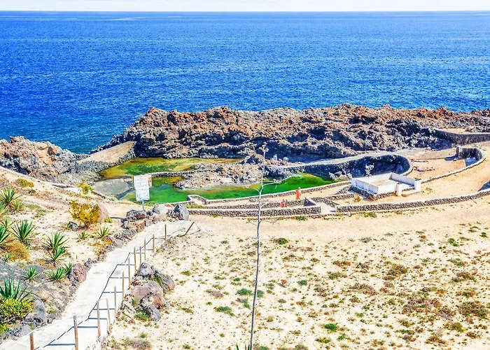 Villa Boutique By Lanzarote Retreats - Private Pool - 1 Min Walk To Sea Pool