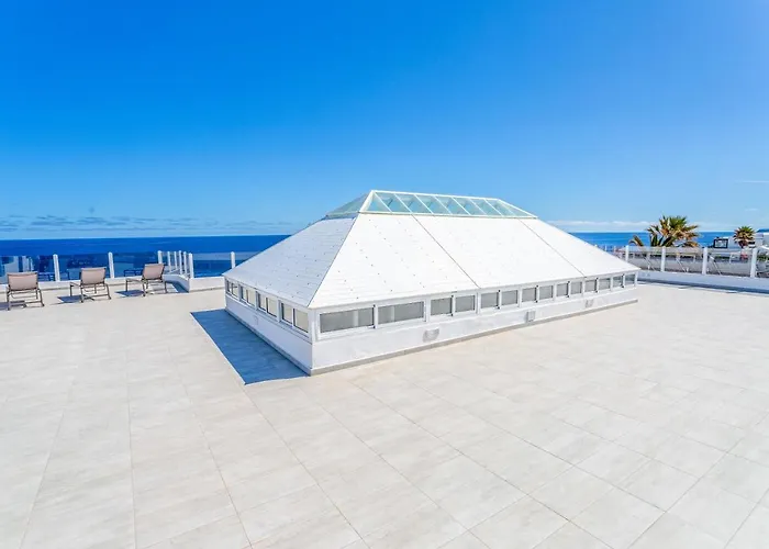 Boutique By Lanzarote Retreats - Private Pool - 1 Min Walk To Sea Pool Villa *