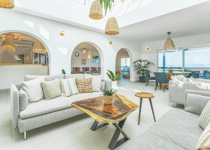 Villa Boutique By Lanzarote Retreats - Private Pool - 1 Min Walk To Sea Pool Charco del Palo