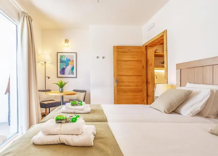 Boutique By Lanzarote Retreats - Private Pool - 1 Min Walk To Sea Pool * Charco del Palo