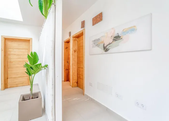 Boutique By Lanzarote Retreats - Private Pool - 1 Min Walk To Sea Pool *