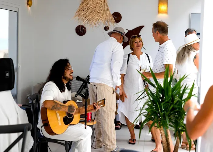 Villa Boutique By Lanzarote Retreats - Private Pool - 1 Min Walk To Sea Pool *